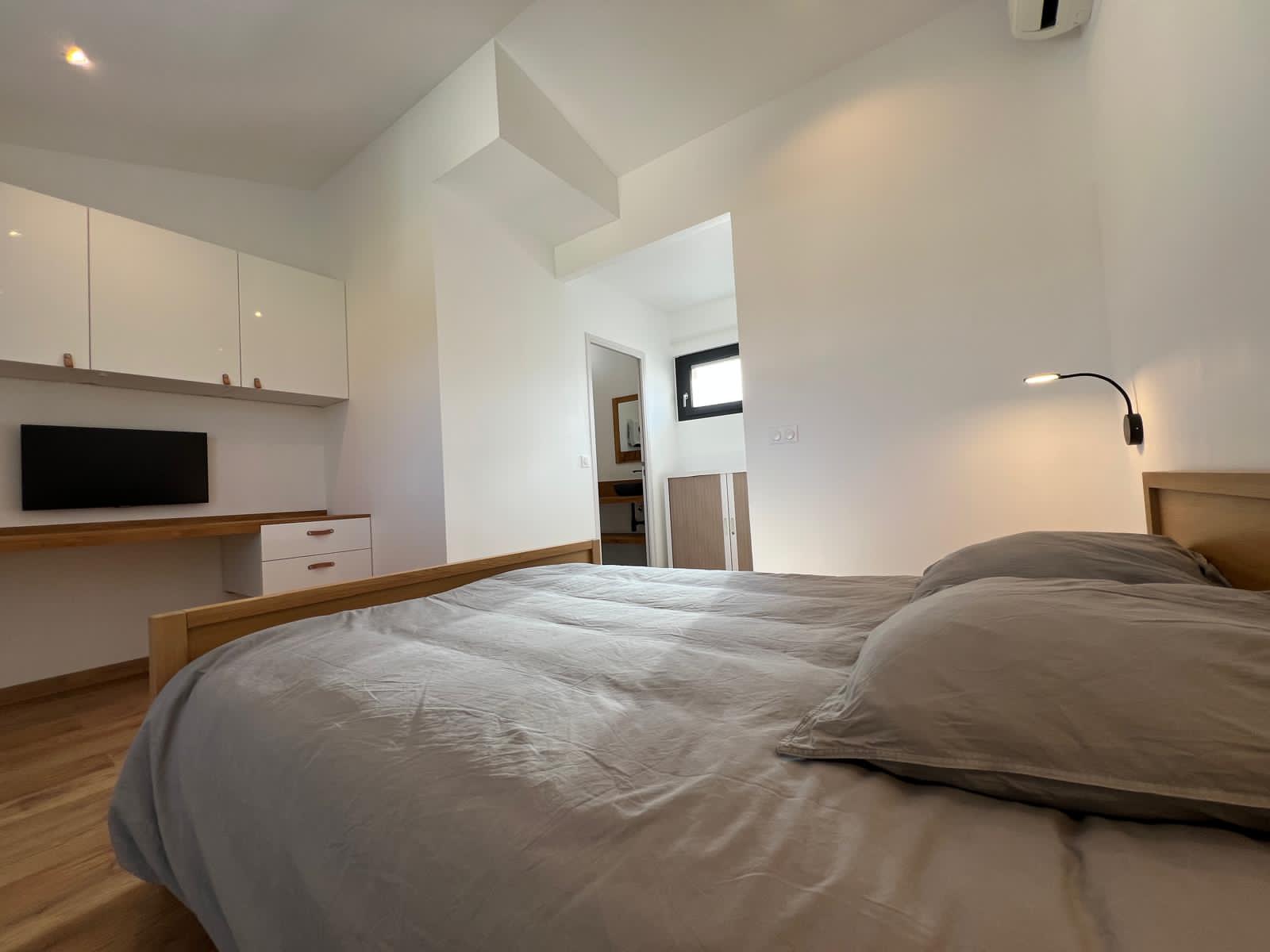 Chambre double avec accès salle d'eau