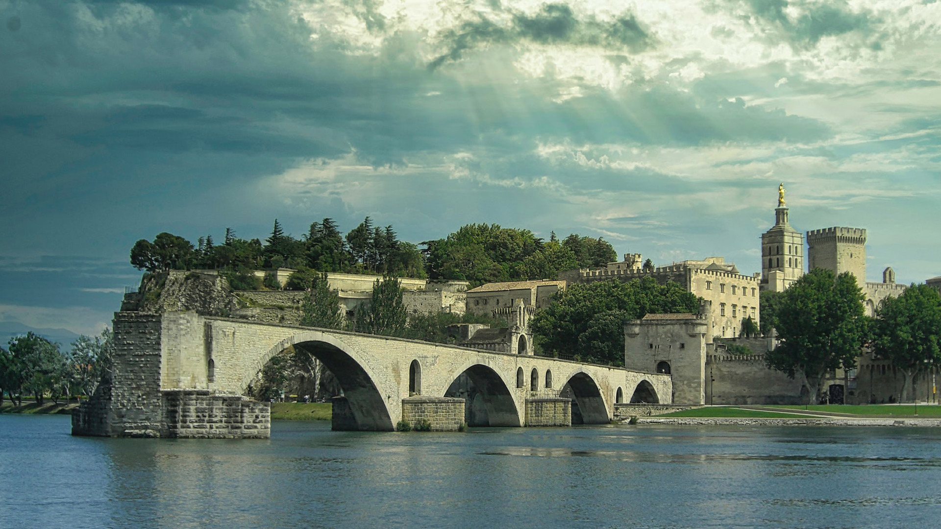 Avignon — Cité des Papes
